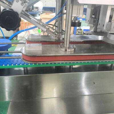 Yüksek Hızlı Otomatik Vidalı Kapak Kapatma Makinesi